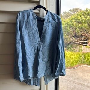 Theory Light Blue V-Neck Cotton Blouse! 🩵